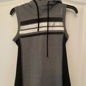 Reebok Gray Cow neck Tank top XS